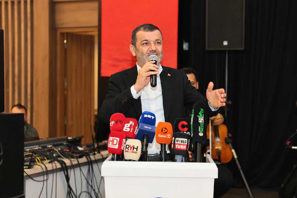 Baskan Cavusoglu Gazeteciler Ve Aileleri Ile Bir Araya Geldi 2