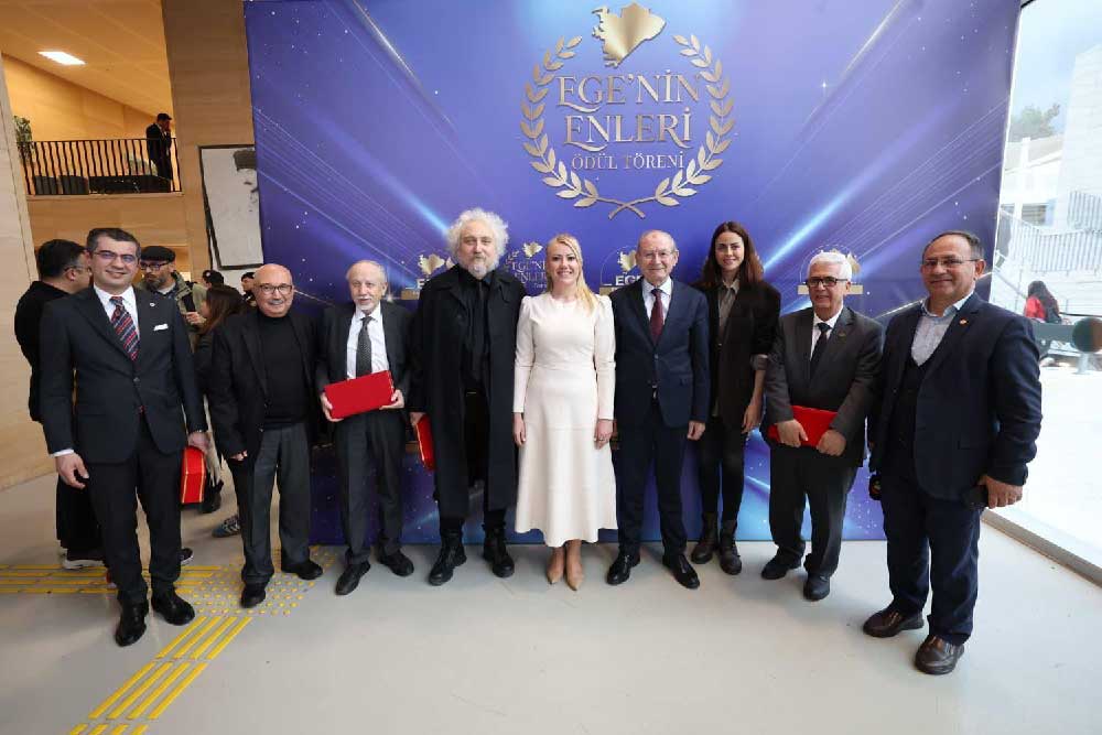 Baskan Seniz Dogana Egfden Odul 5