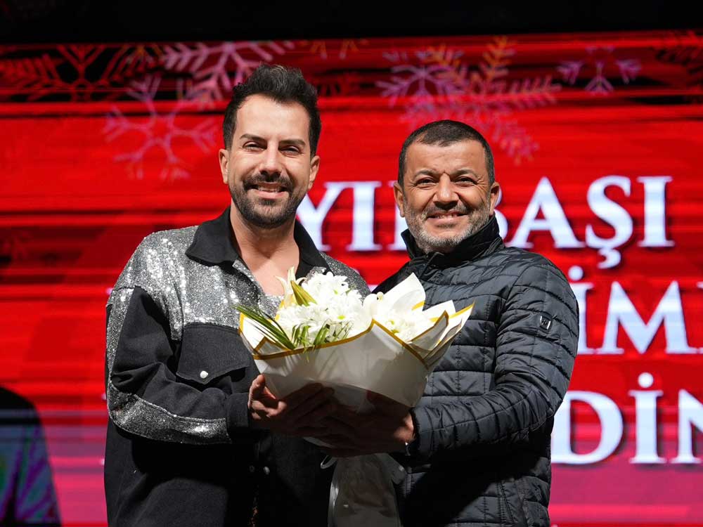 Denizli Buyuksehirin Ilk Yilbasi Festivali Renkli Etkinliklerle Final Yapti4