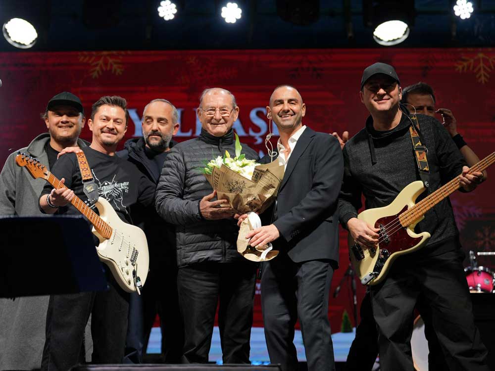 Denizli Buyuksehirin Ilk Yilbasi Festivali Renkli Etkinliklerle Final Yapti6