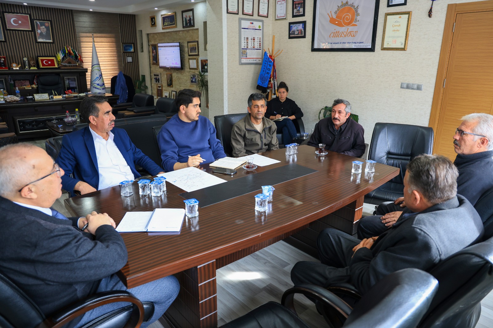 Denizli Cameli Muhtar Baskan Bulustu1