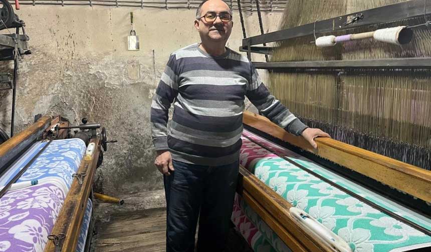 Emektar Kara Tezgahinda Kumas Dokumaya Devam Ediyor 1