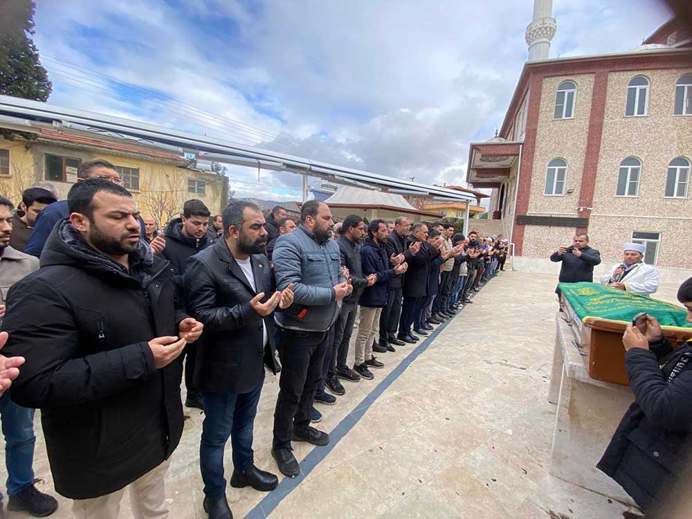 Gazeteci Mustafa Karapinar 8 Ay Sonra Bu Kez Baba Acisi Yasadi 1