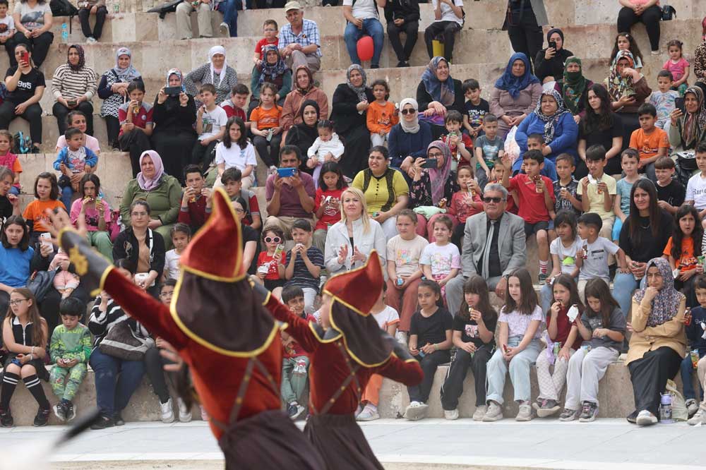 Merkezefendide 2 Uluslararasi Cocuk Ve Genclik Tiyatrolari Festivali Basvurulari Basladi4