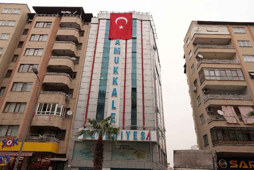 Pamukkale Belediyesinden Bayrak Saldirisina Dev Tepki 2