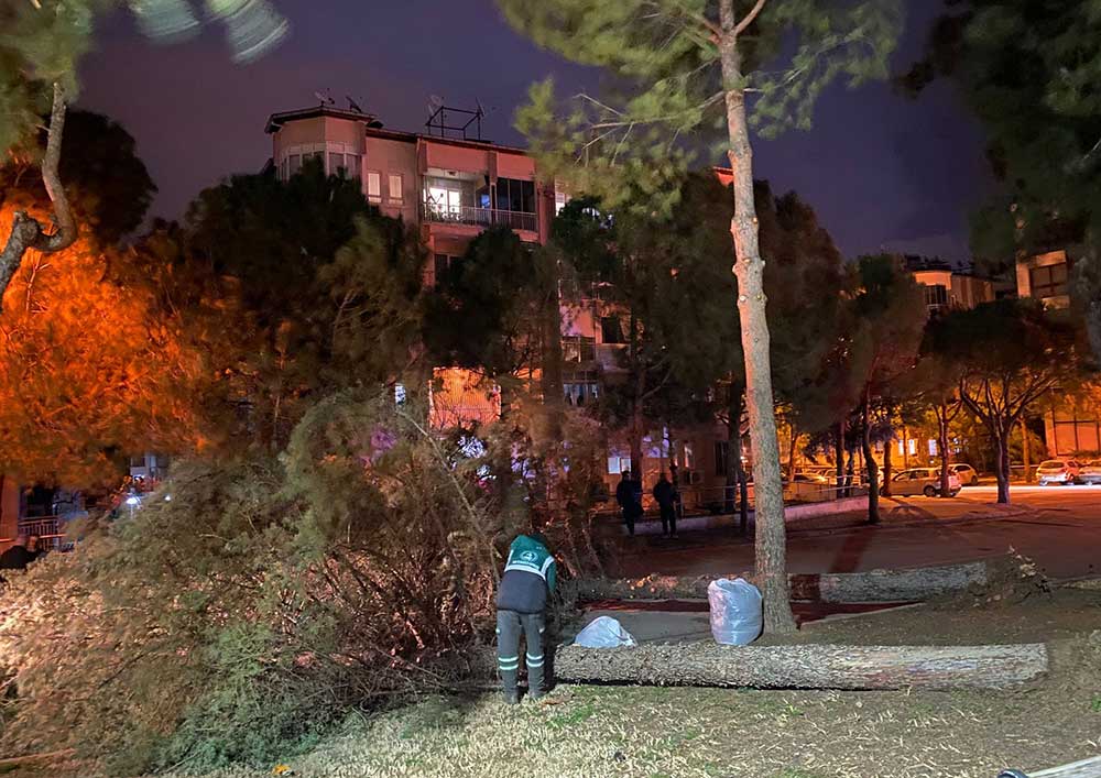 Pamukkale Belediyesinden Firtina Nobeti 1