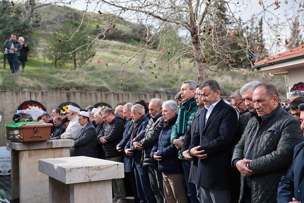 Ak Parti Il Baskani Subasioglunun Annesi Son Yolculuguna Ugurlandi 1