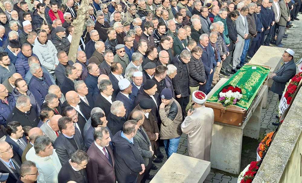 Ak Parti Il Baskani Subasioglunun Annesi Son Yolculuguna Ugurlandi 2