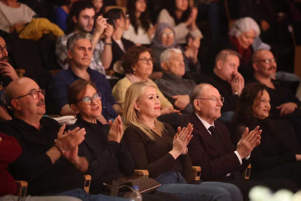 Anadoludan Ezgiler Konseri Buyuk Ilgi Gordu