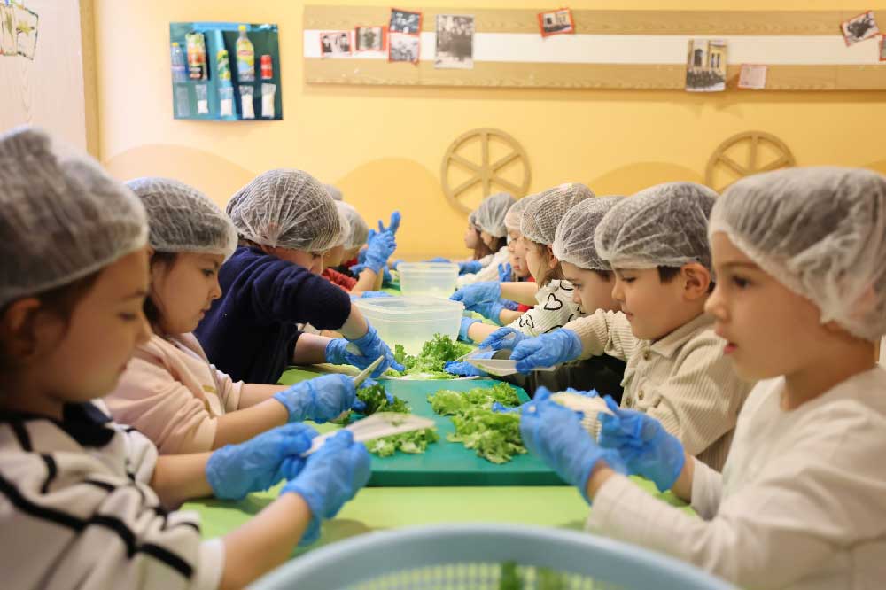 Ataturk Bilim Merkezinden Krese Uzanan Uretim Dongusu 1