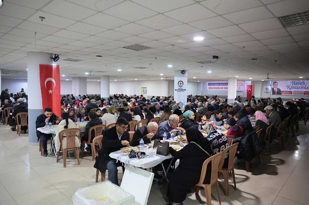 Baskan Cavusoglu Her Gun Farkli Bir Ilcede Vatandaslarla Iftar Aciyor 5