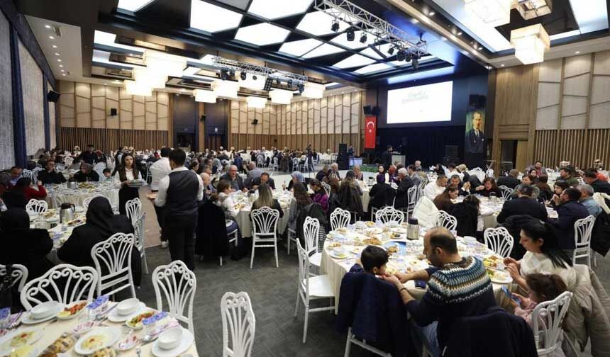 Baskan Dogan Muhtarlar Ve Aileleriyle Iftarda Bir Araya Geldi 1