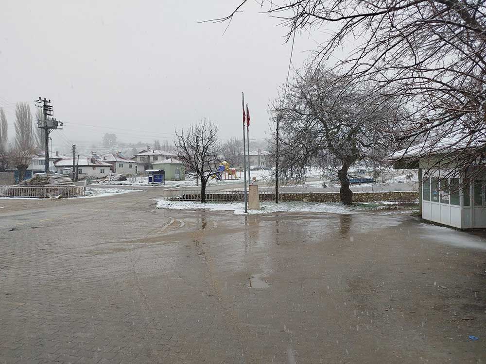 Buldanin Yuksek Kesimlerinde Kar Yagisi Etkili Oldu 1 2