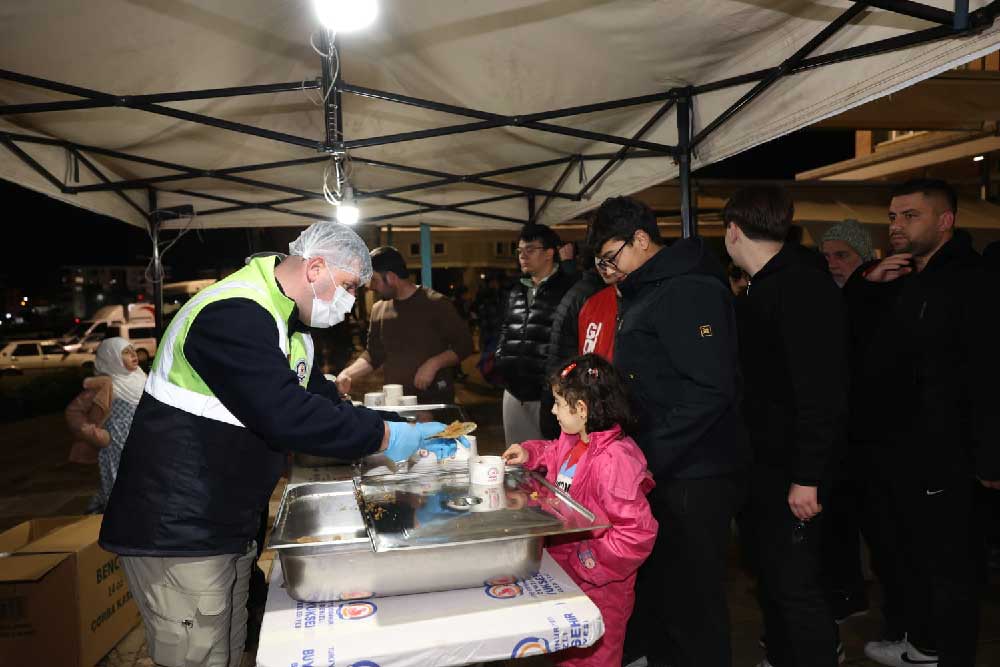 Buyuksehir Ile Kandil Gelenegi Suruyor 3