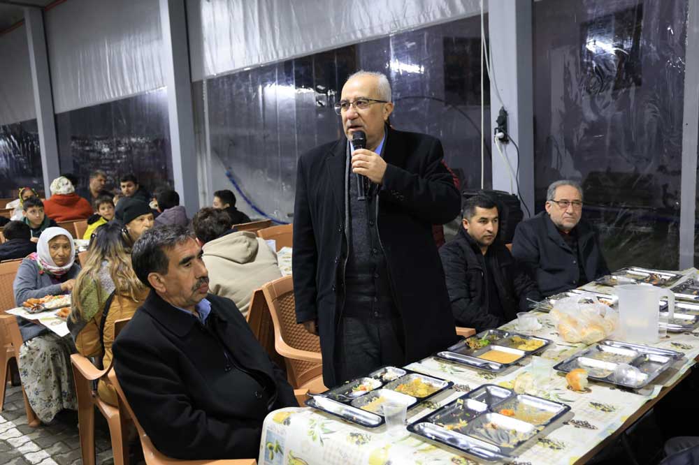 Camelide Ramazan Bereketi Elmalida Basladi Ilk Iftar Sofrasi Kuruldu2