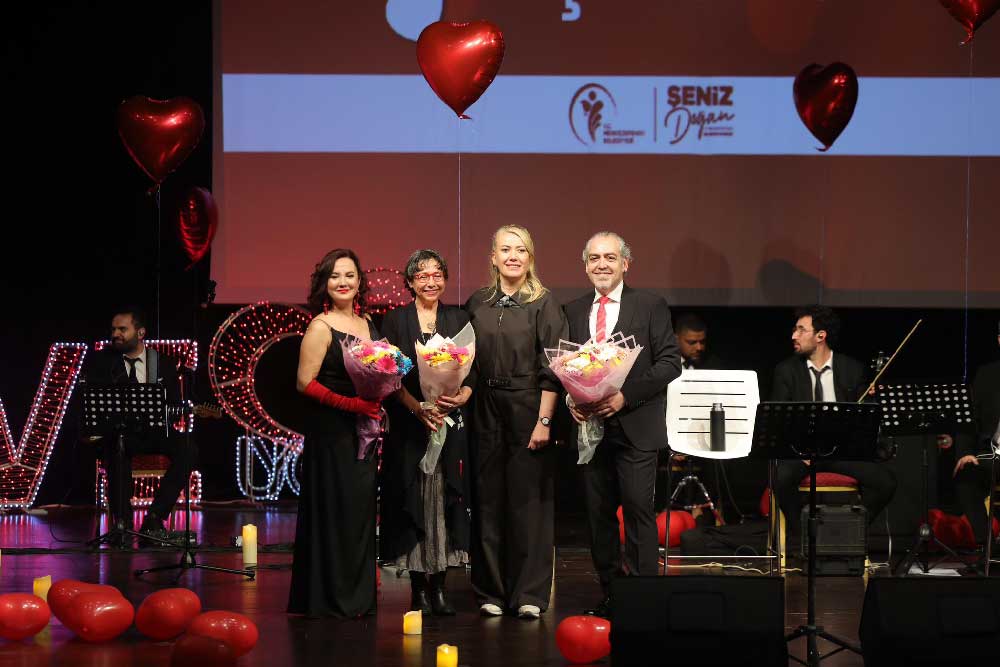 Merkezefendide Sevgililer Gunune Ozel Aska Dair Konseri Buyuk Begeni Topladi 2