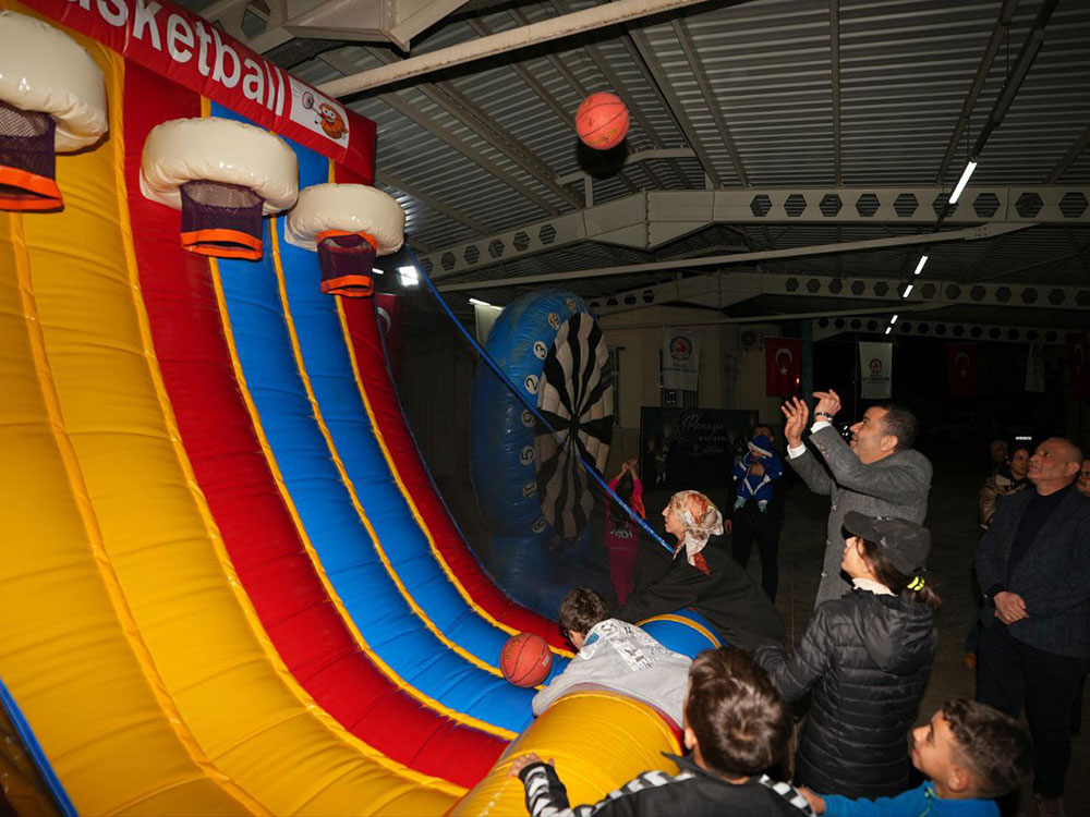 Ramazan Bereketi Her Gun Farkli Bir Mahallede Suruyor 5