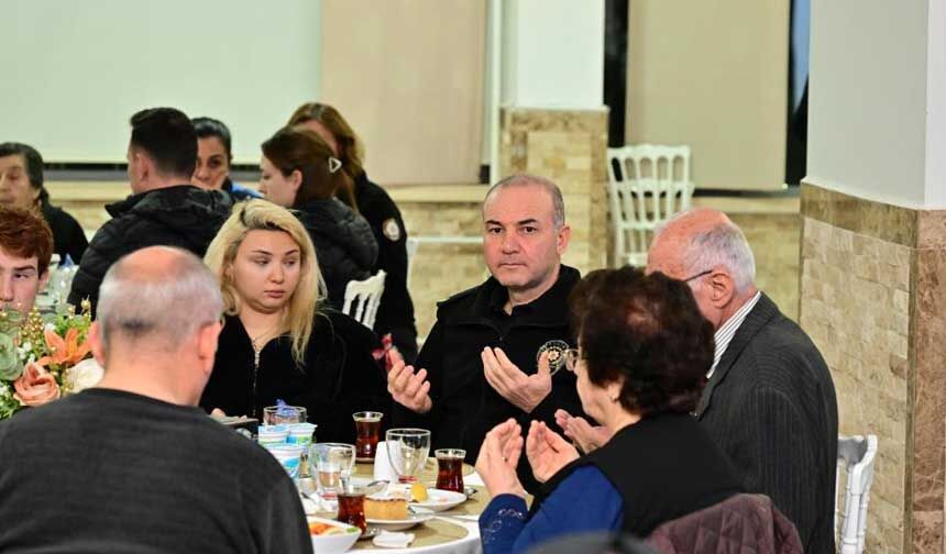 Vali Kosger Sehit Aileleri Ve Gaziler Iftarda Bulustu