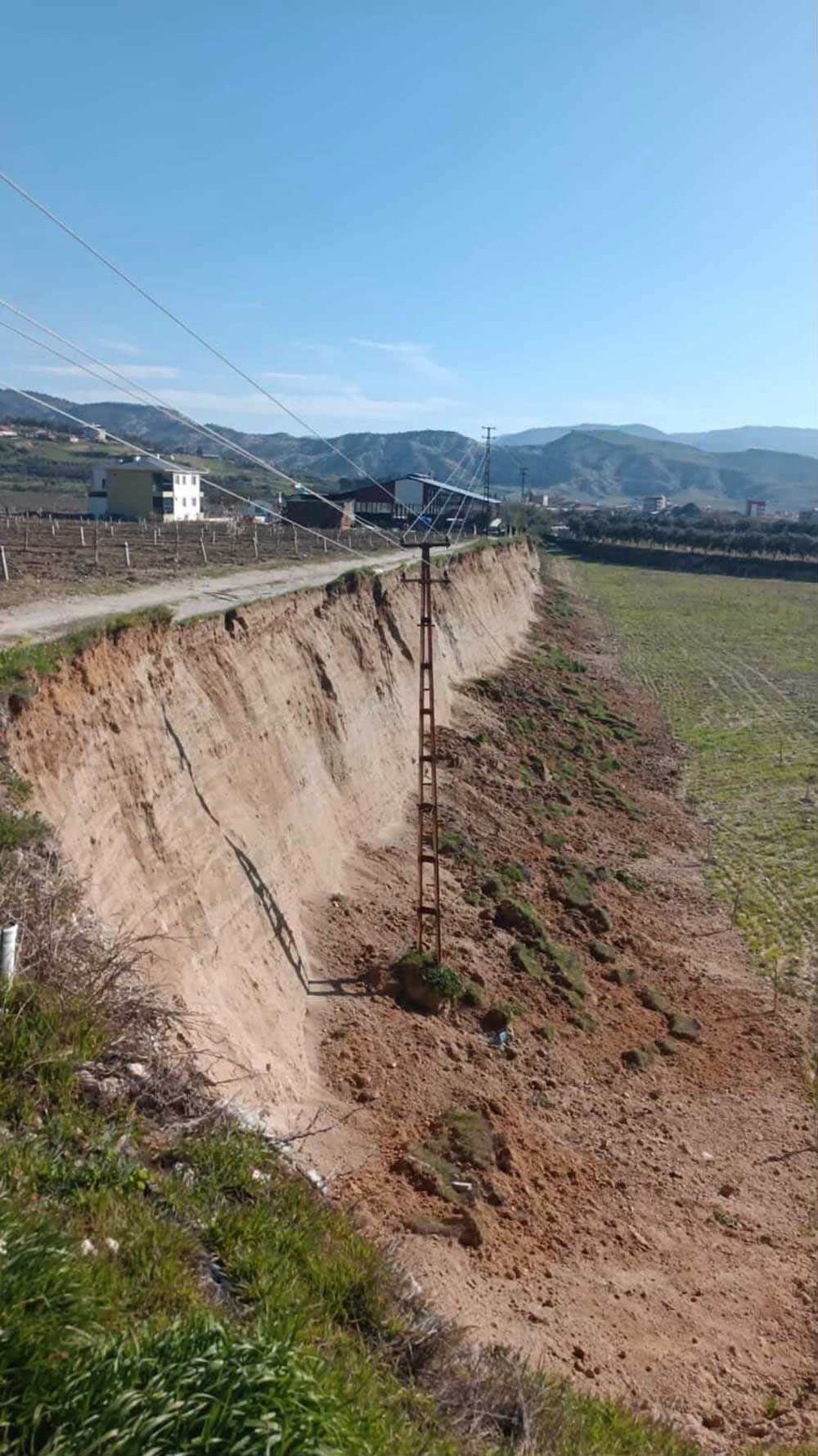 51Lik Depremin Ardindan 40 Artci Sarsinti Meydana Geldi 1