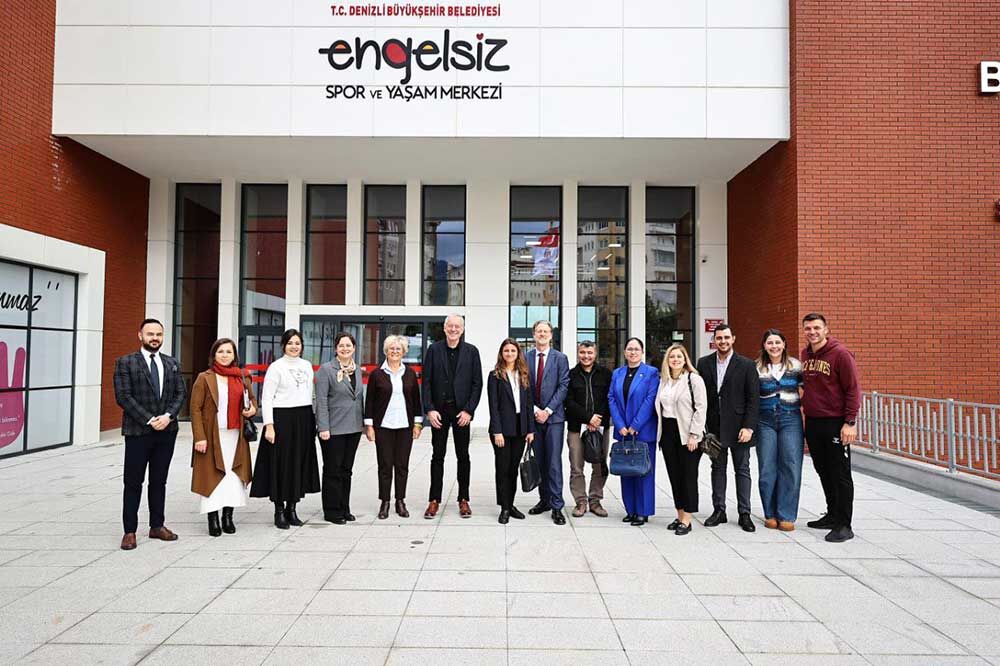 Avrupa Demokrasi Baskenti Yarisinda Denizli Finale Kaldi