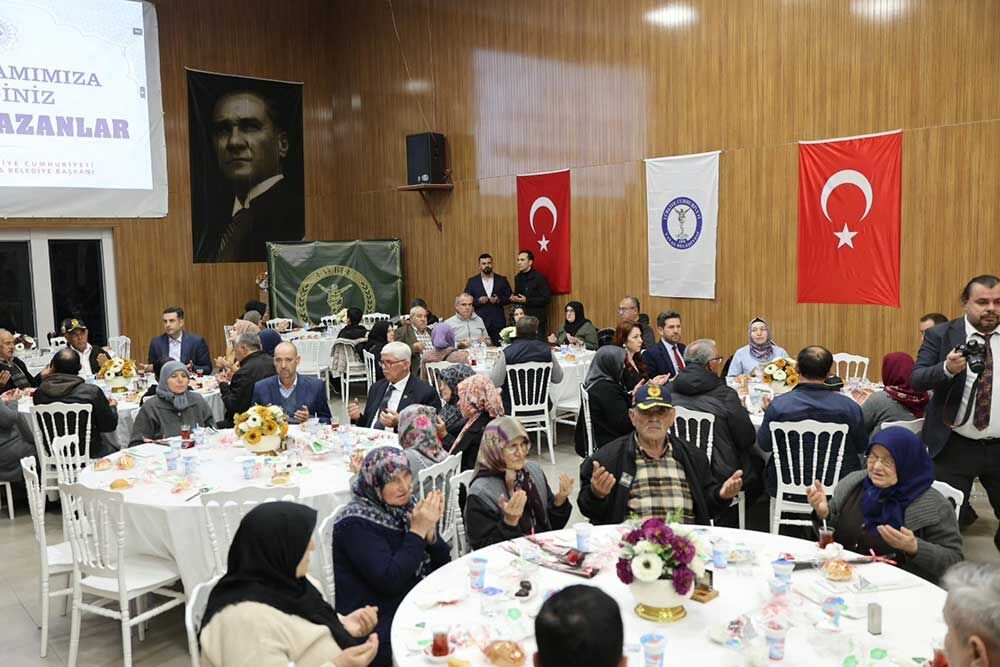 Baskan Tatik Sehit Aileleri Ve Gazilerle Iftar Yemeginde Bir Araya Geldi 1