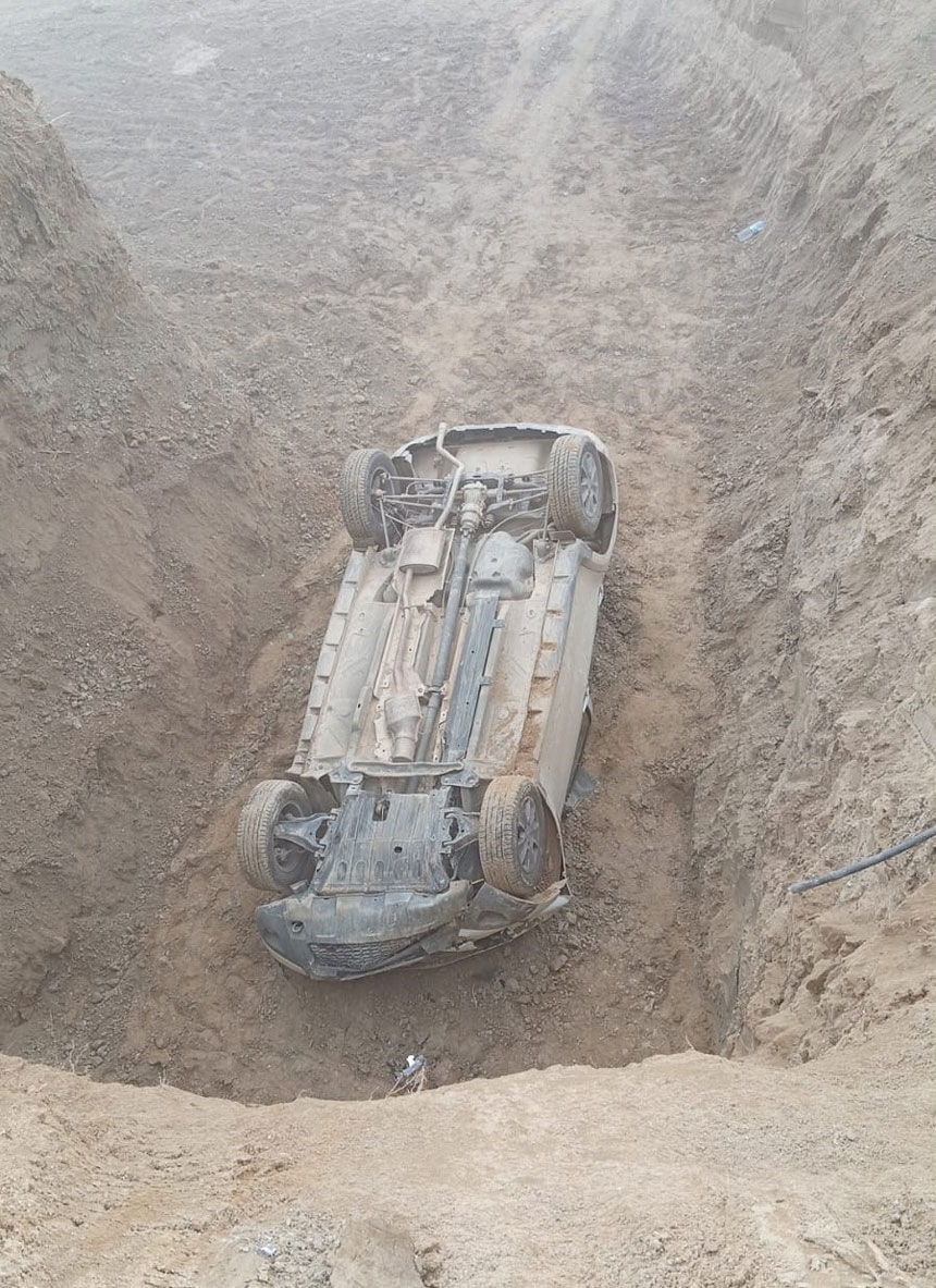 Buldanda Kaza Kontrolden Cikan Otomobil Deski Cukuruna Devrildi3