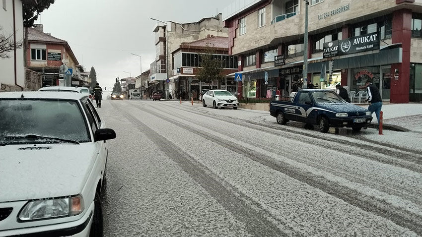 Cala Mart Ayinda Kar Dustu 1