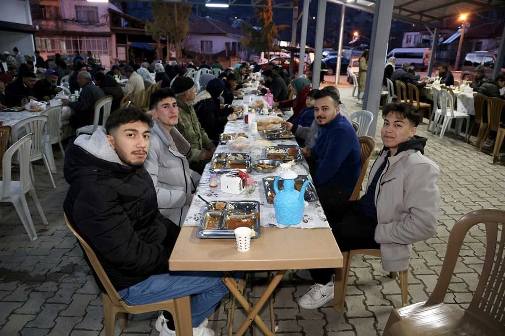Cameli Belediyesi Gonulleri Iftar Sofrasinda Bulusturmaya Devam Ediyor 2