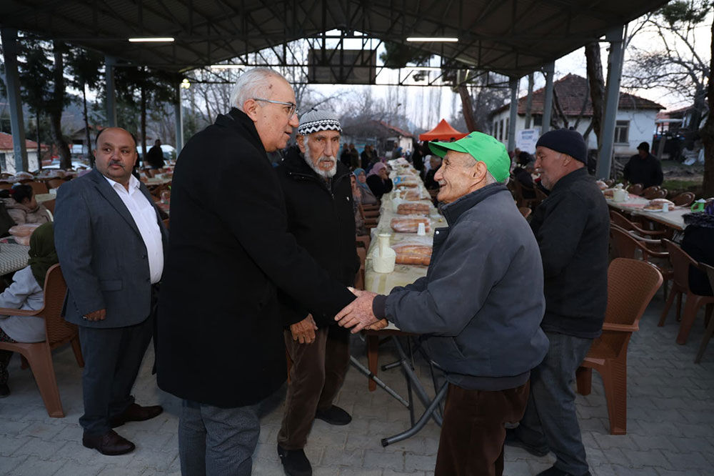Cameli Belevi Mahallesinde Iftar Sofrasi Kuruldu 1
