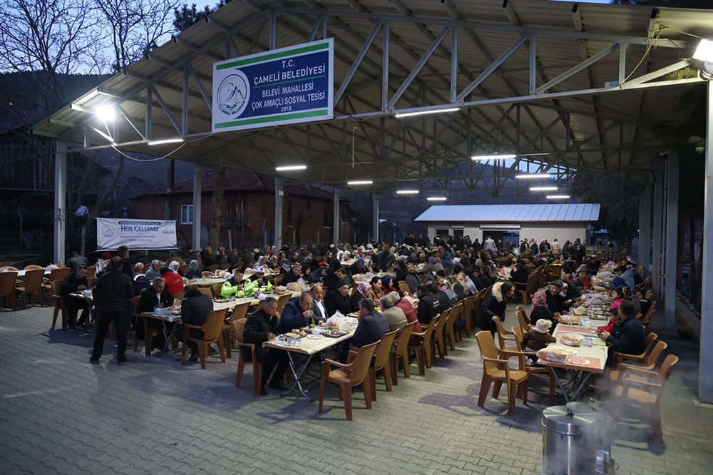 Cameli Belevi Mahallesinde Iftar Sofrasi Kuruldu 2