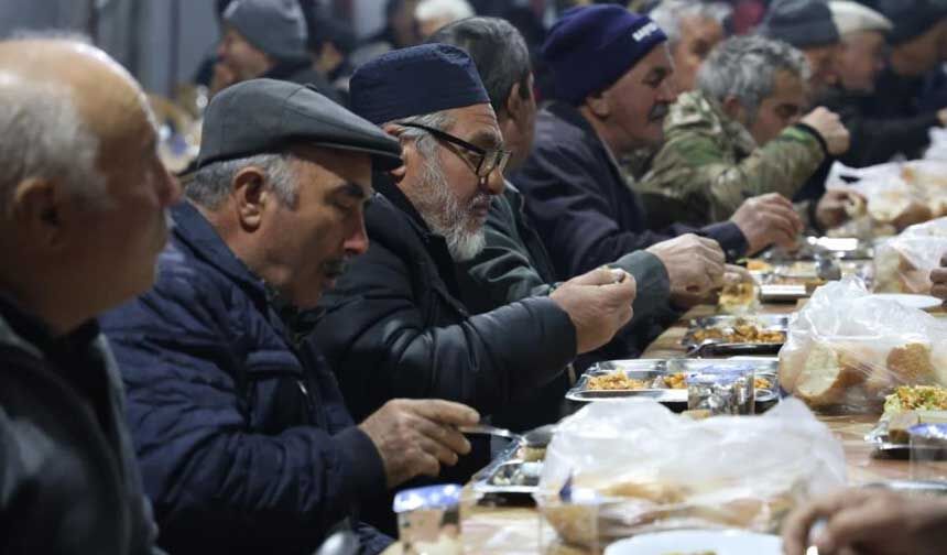 Cameli Yaylapinarda Iftar Bereketi Gonuller Ayni Sofrada Bulustu