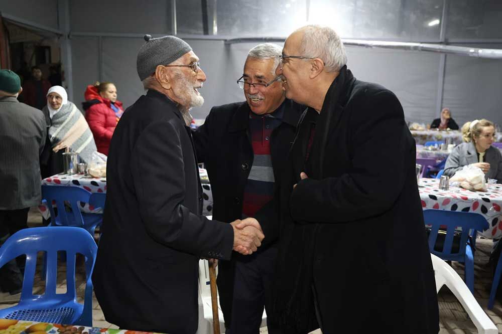 Camelinin Gonul Sofrasi Kolak Mahallesinde Kuruldu 5