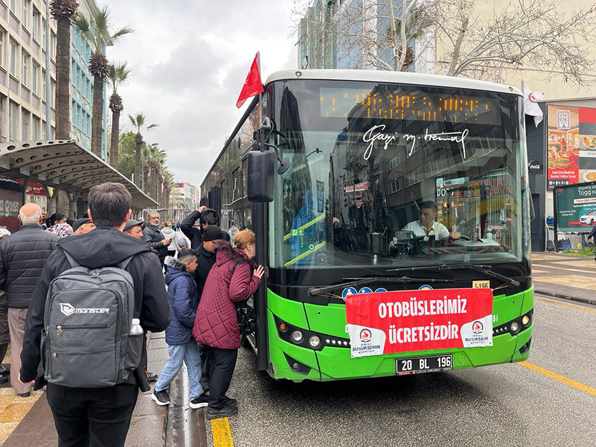 Denizli Buyuksehir Bayramda Da Vatandasin Yaninda 5