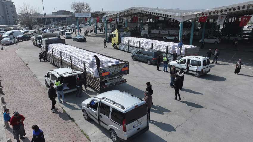 Denizli Buyuksehirden 19 Ilcede 9 Bin 847 Ureticiye Gubre Destegi 1