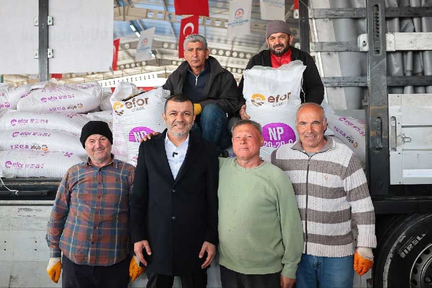 Denizli Buyuksehirden 19 Ilcede 9 Bin 847 Ureticiye Gubre Destegi 2