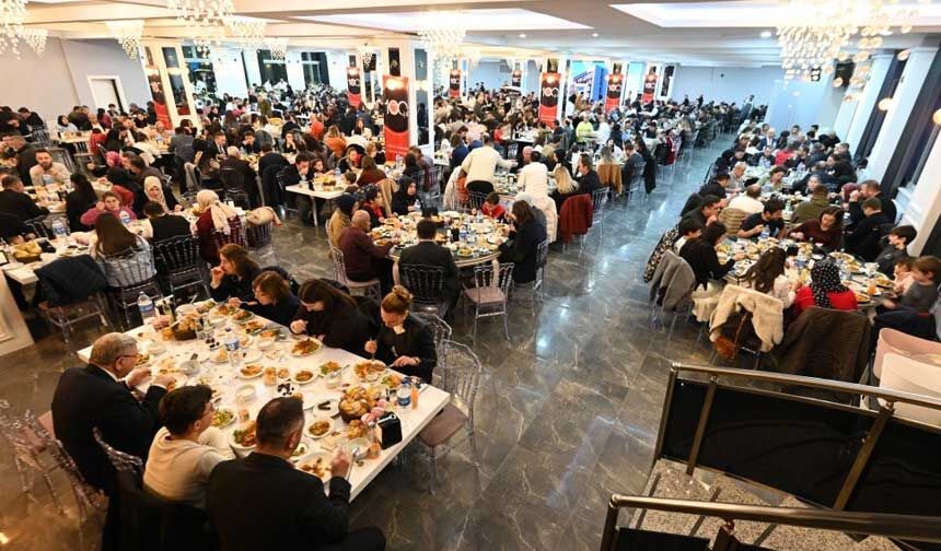 Denizli Ticaret Odasi Uyeleriyle Iftar Sofrasinda Bulustu 3