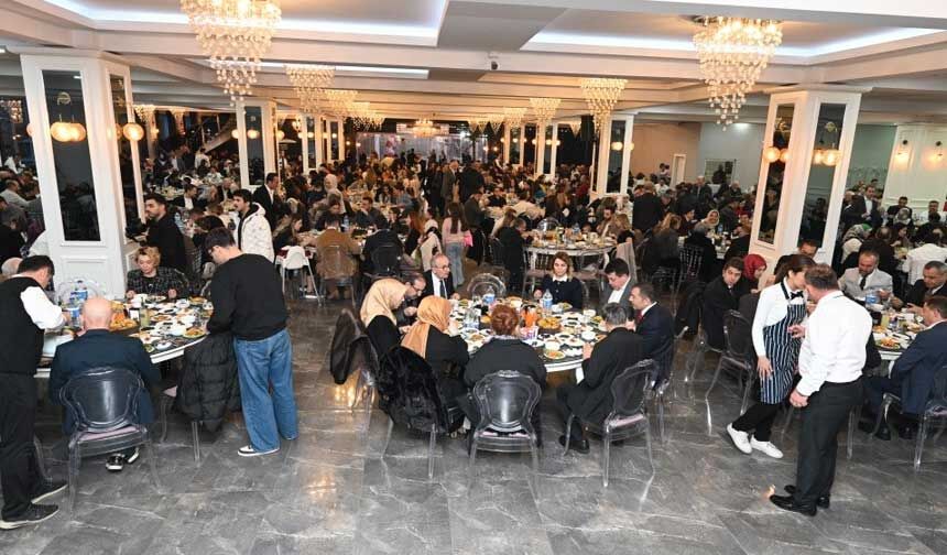 Denizli Ticaret Odasi Uyeleriyle Iftar Sofrasinda Bulustu 4