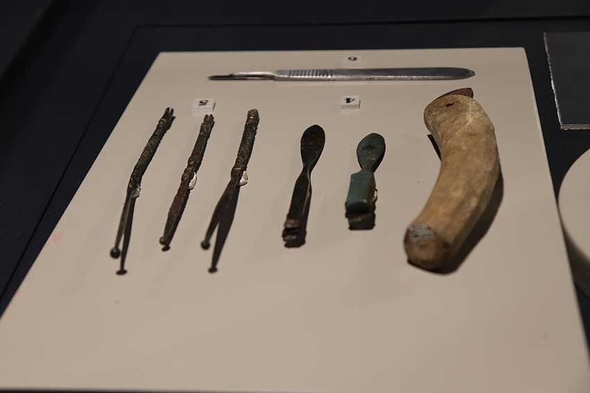 Denizlide Antik Tip Aletleri Sergisi Yogun Ilgi Gordu 3