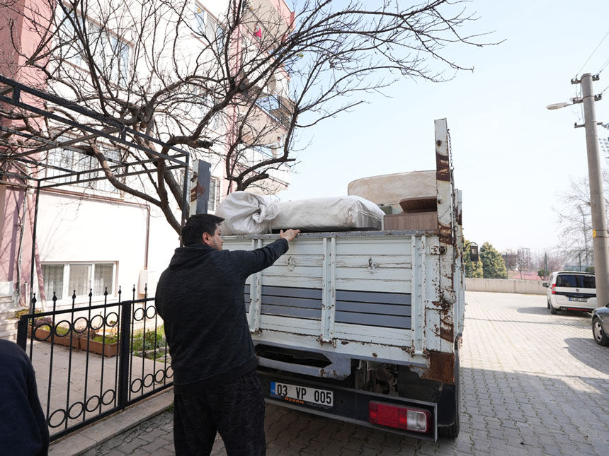 Denizlide Buyuksehir Belediyesi Ev Tasiyana 10 Bin Tllik Destek2