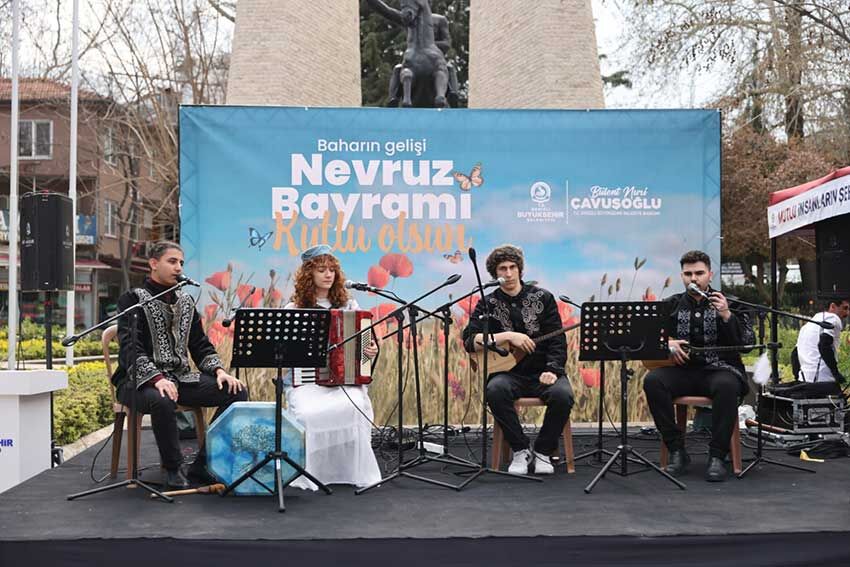 Denizlide Nevruz Coskusu Bahar Atesi Birlik Ve Beraberlik Icin Yandi 1