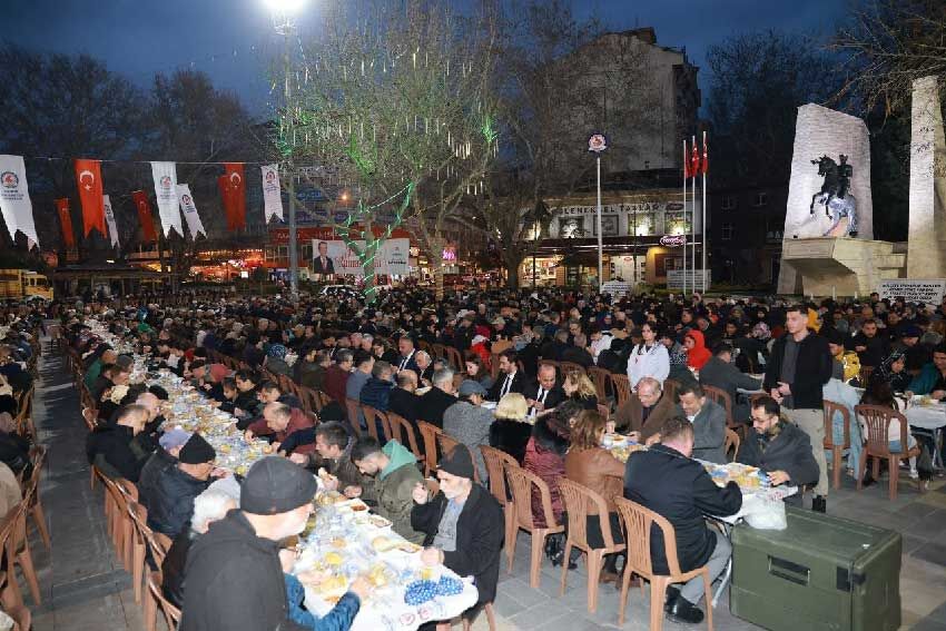 Denizlide Ramazanin Bereketi Buyuksehirle Taclandi 2