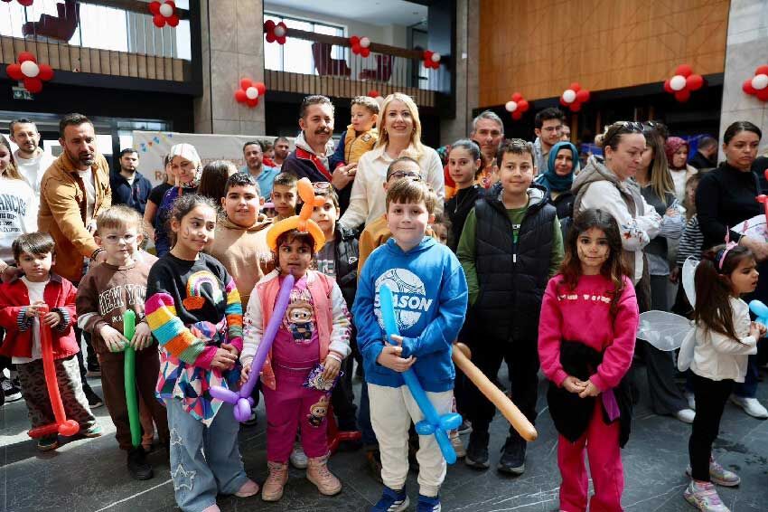 Iki Gun Suren Ramazan Senligi Cocuklara Unutulmaz Anlar Yasatti