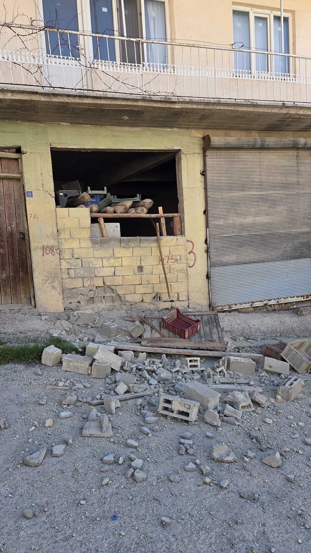 Iki Ilcede Hasara Neden Olan Depremle Ilgili Saha Calismasi Baslatildi 4