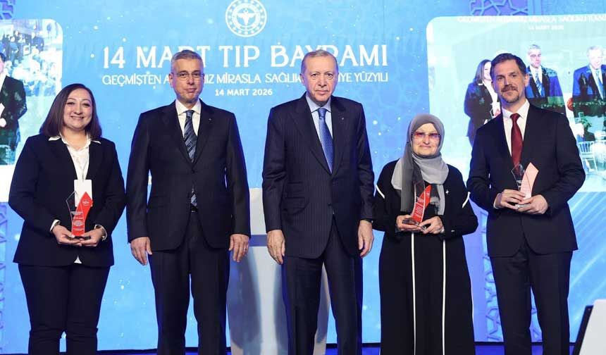 Istanbulda 14 Mart Tip Bayrami Coskusu Denizliye Gurur Veren Odul