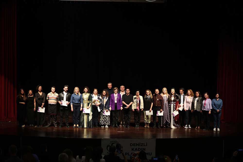 Merkezefendide 8 Marta Ozel Anlamli Etkinlikler Duzenlendi