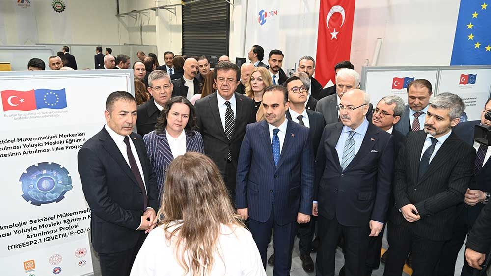 Sanayi Bakani Kacir Dtonun Teknik Tekstil Merkezini Inceledi 2