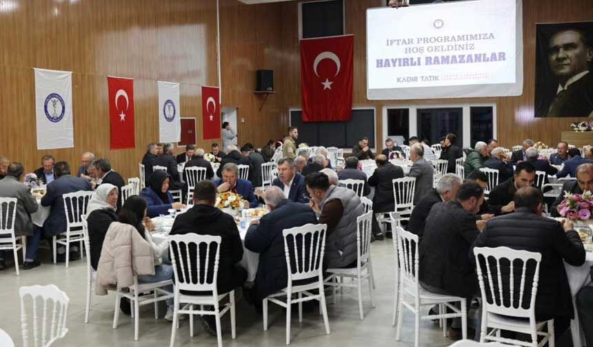 Tavasta Muhtarlar Iftar Sofrasinda Bulustu 1