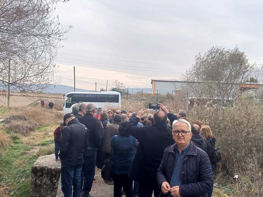 Bmiden Isikli Golunde Erken Tekne Turu Iznine Tepki Nilufer Cicekleri Henuz Acmadi 1