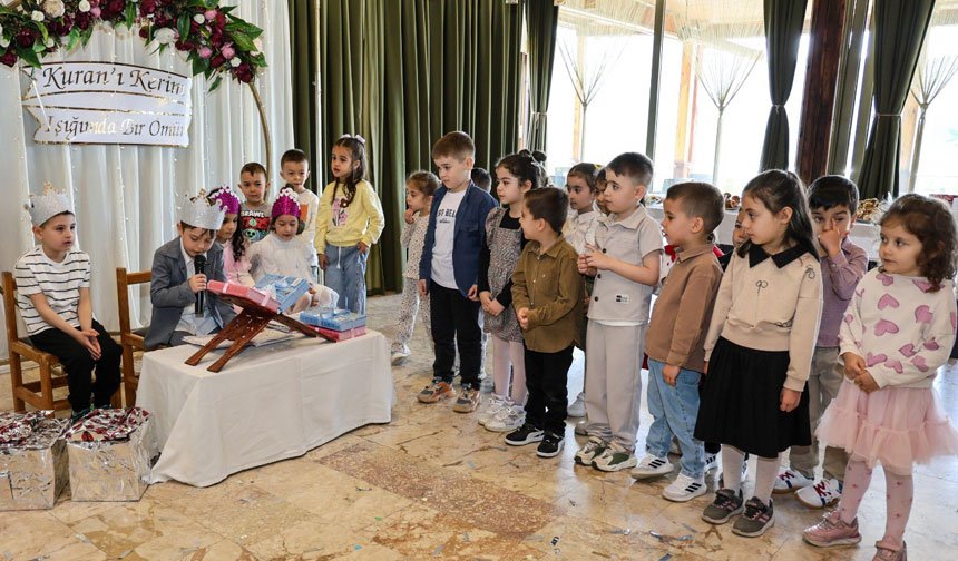 Camelide Minik Ogrencilerin Kuran I Kerime Gecis Heyecani Duzenlenen Torenle Taclandi 3