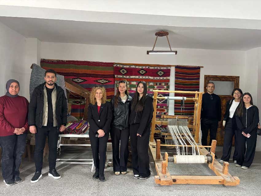 Camelinin Sakin Sehir Yolculugu Ogrencilerin Projesine Konu Oldu 2